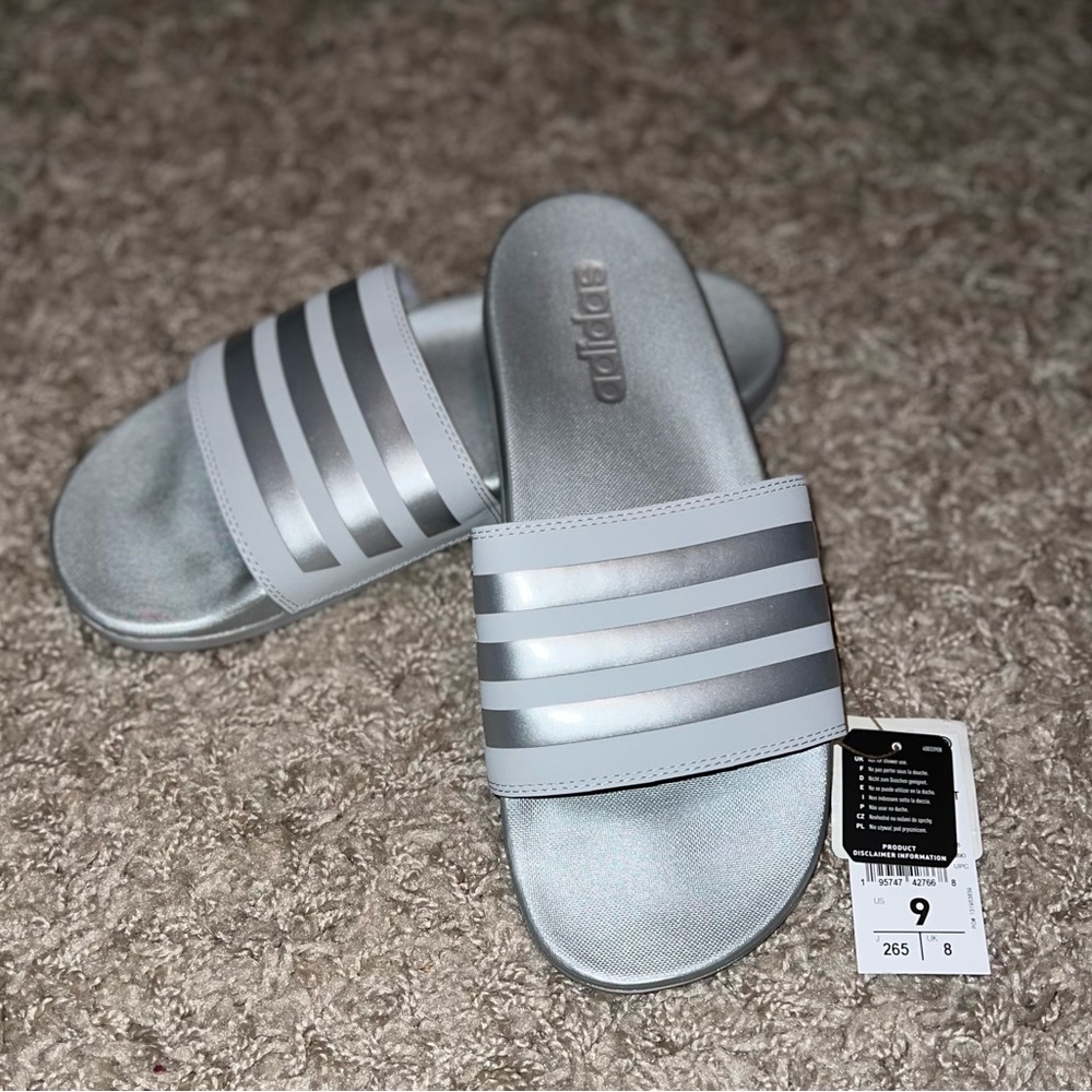 NWT!  Adidas Adilette Comfort Slides Sz 9